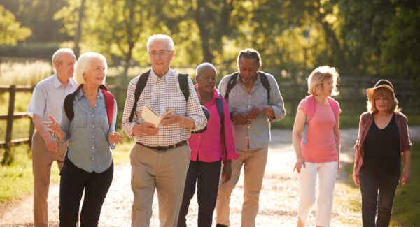 Beweging ouderen wandelen